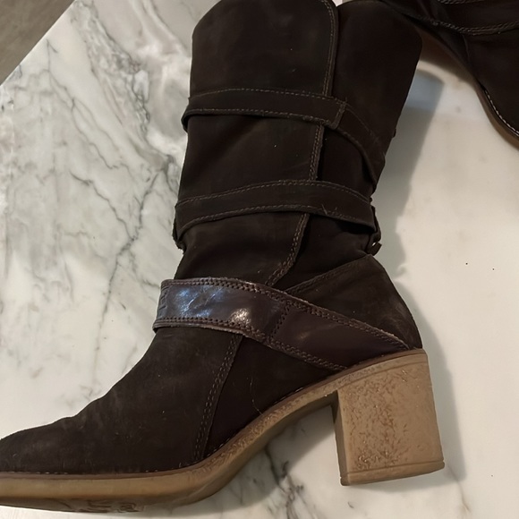 Kickers Suede booties size 9 - Picture 3 of 5